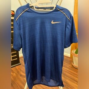 Nike Running Shirt. Men’s Size M.